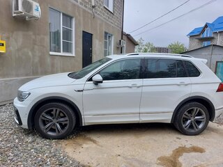 2017 Volkswagen Tiguan II, белый, 3000000 рублей, вид 4