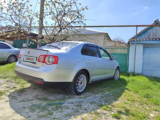 2008 Volkswagen Jetta V, серебристый, 650000 рублей, вид 2