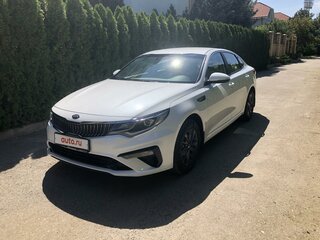 2019 Kia Optima IV Рестайлинг, белый, 2550000 рублей, вид 2