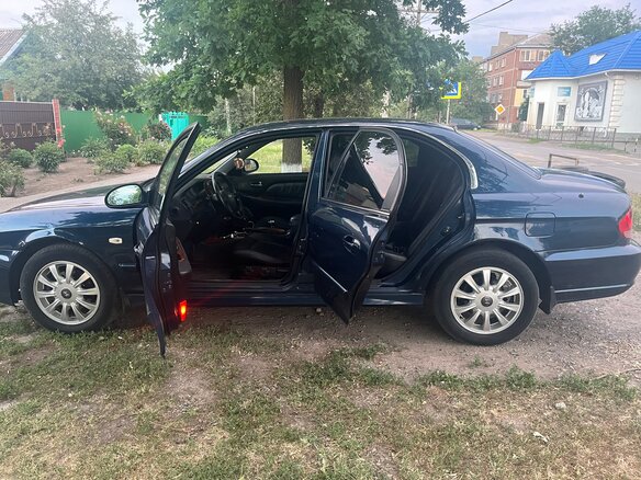 2006 Hyundai Sonata ТагАЗ IV (EF) Рестайлинг, синий, 500000 рублей - вид 4