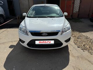 2011 Ford Focus II Рестайлинг, белый, 1000000 рублей, вид 2