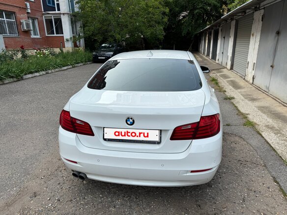 2016 BMW 5 серии 520i VI (F10/F11/F07) Рестайлинг, белый, 2100000 рублей - вид 3