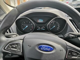 2019 Ford Kuga II Рестайлинг, серый, 2600000 рублей, вид 4