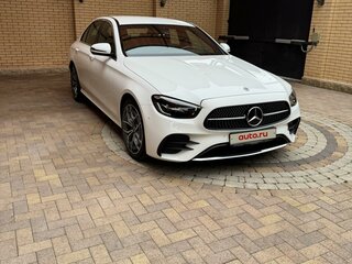 2020 Mercedes-Benz E-Класс 200 V (W213, S213, C238) Рестайлинг, белый, 5200000 рублей, вид 3