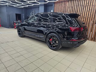 2017 Audi Q7 II (4M), чёрный, 4500000 рублей, вид 3