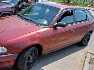 1997 Opel Astra X16SZR F, красный, 200000 рублей, вид 1