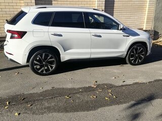 2023 Skoda Karoq I Рестайлинг, белый, 3010000 рублей, вид 2