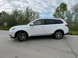 2015 Mitsubishi Outlander III Рестайлинг 2, белый, 1650000 рублей, вид 5