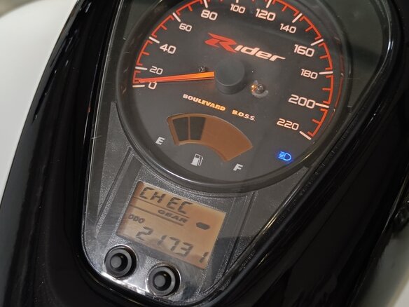 2012 Suzuki Boulevard C90, белый, 780000 рублей - вид 6