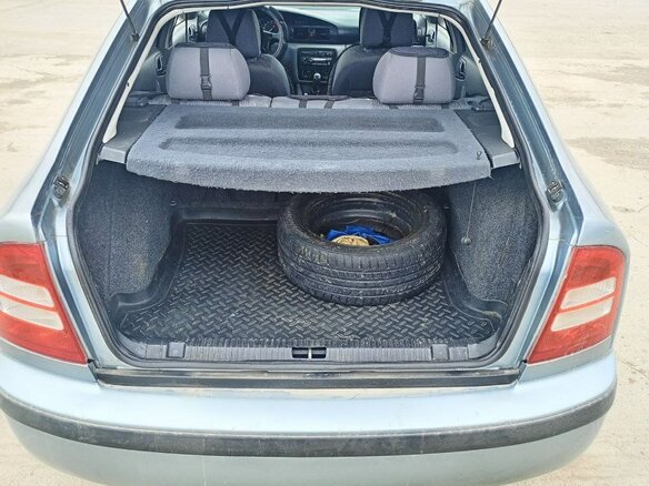 2004 Skoda Octavia I (A4) Рестайлинг, голубой, 380000 рублей - вид 5