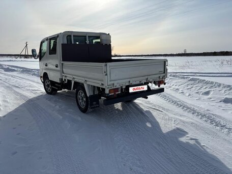 2011 Toyota Dyna, белый, 3000000 рублей, вид 2