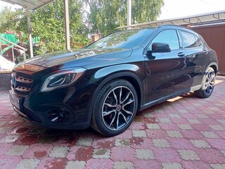 2019 Mercedes-Benz GLA 200 I (X156) Рестайлинг, чёрный, 3500000 рублей, вид 1