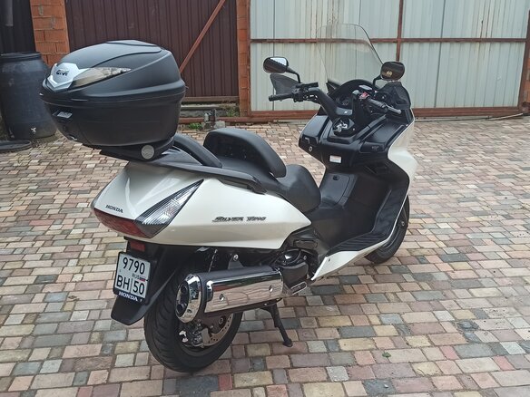 2006 Honda Silver Wing 400, белый, 250000 рублей - вид 4