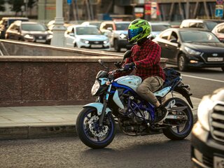 2011 Suzuki SFV 650 Gladius, белый, 420000 рублей, вид 5