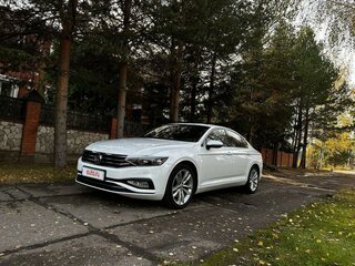 2020 Volkswagen Passat B8 Рестайлинг, белый, 3500000 рублей, вид 1