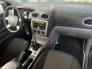 2011 Ford Focus II Рестайлинг, чёрный, 519000 рублей, вид 5