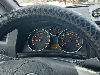 2012 Opel Zafira B Рестайлинг, белый, 920000 рублей, вид 4