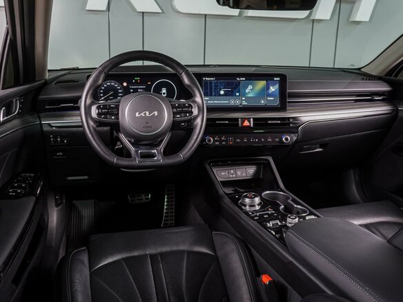 2024 Kia K5 III Рестайлинг, белый, 4509000 рублей - вид 9