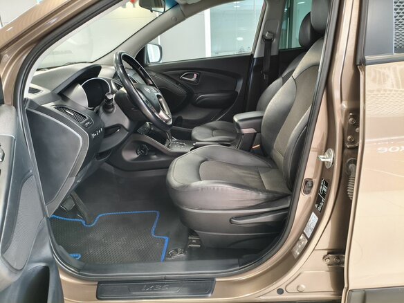 2015 Hyundai ix35 I Рестайлинг, бежевый - вид 27