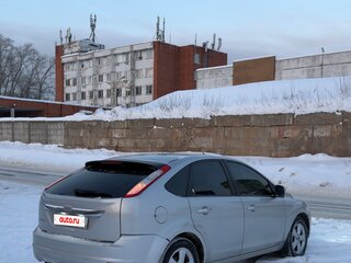 2008 Ford Focus II Рестайлинг, серебристый, 520000 рублей, вид 3