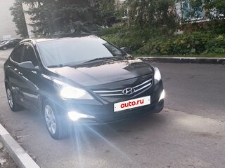 2015 Hyundai Solaris I Рестайлинг, чёрный, 600000 рублей, вид 2