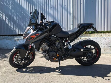 2018 KTM 1290 Super Duke R, чёрный, 1275000 рублей, вид 2