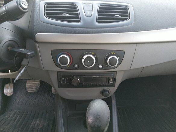 2012 Renault Fluence I, белый, 550000 рублей - вид 23