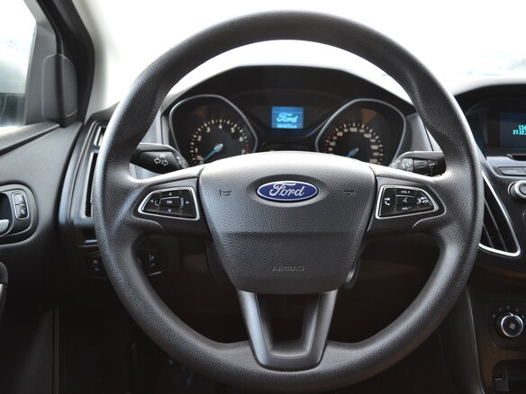 2017 Ford Focus III Рестайлинг, серебристый - вид 8