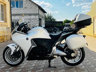 2012 Honda VFR 1200, белый, 920000 рублей, вид 4