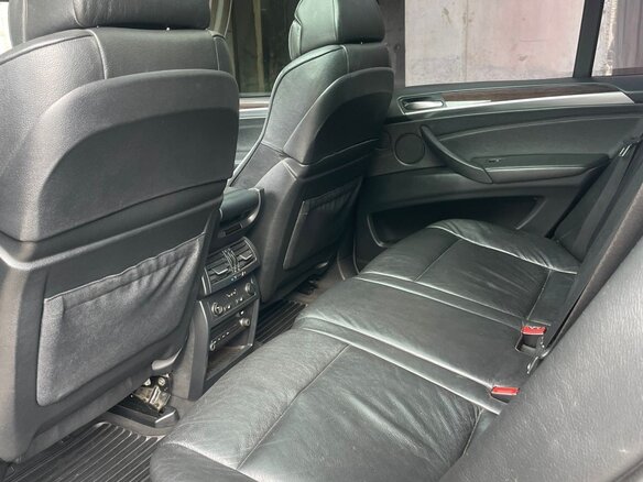 2007 BMW X5 48i II (E70), чёрный, 1800000 рублей - вид 15