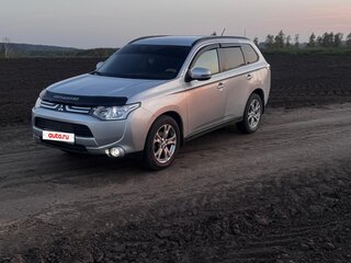2013 Mitsubishi Outlander III, серебристый, 1460000 рублей, вид 1