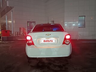 2012 Chevrolet Aveo II, белый, 700000 рублей, вид 4