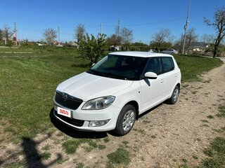 2012 Skoda Fabia II Рестайлинг, белый, 820000 рублей, вид 1