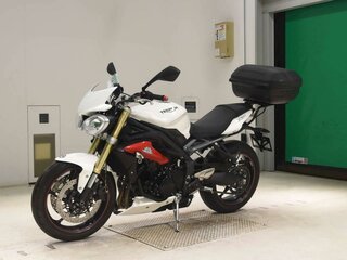2017 Triumph Street Triple, белый, 695000 рублей, вид 4