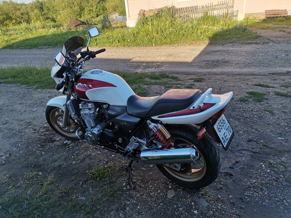 2000 Honda CB 1300, белый, 550000 рублей - вид 5