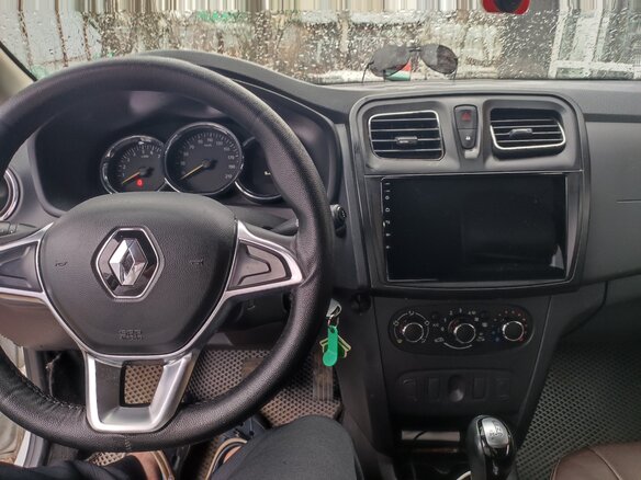 2020 Renault Logan II Рестайлинг, белый, 950000 рублей - вид 2