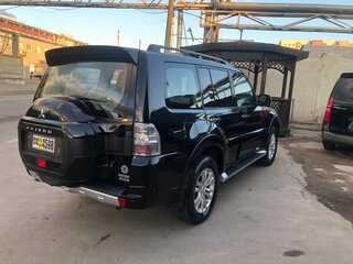 2017 Mitsubishi Pajero IV Рестайлинг 2, чёрный, 3150000 рублей, вид 3