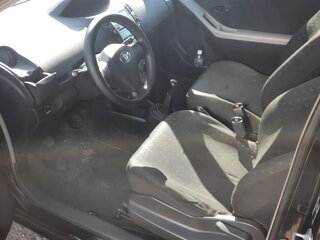 2008 Toyota Yaris II, чёрный, 620000 рублей, вид 4