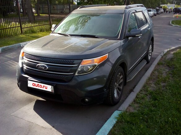 2013 Ford Explorer V, серый, 1300000 рублей