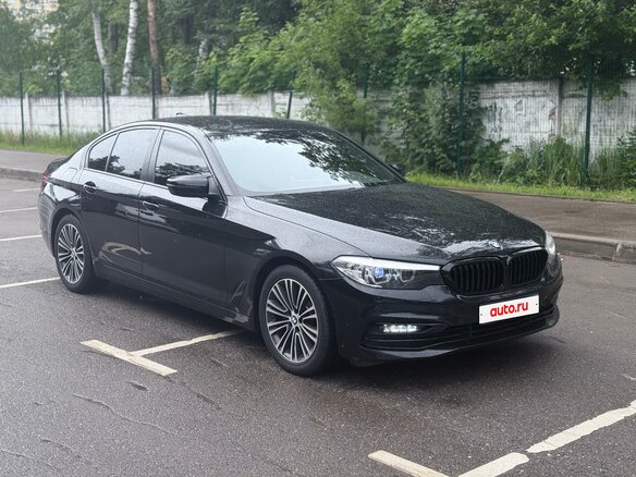 2018 BMW 5 серии 520i VII (G30/G31/G38), чёрный, 2950000 рублей - вид 2