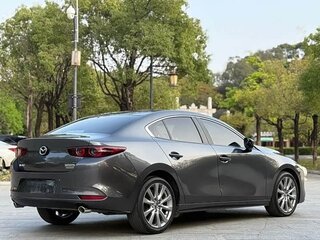 2023 Mazda 3 M Hybrid IV (BP), серый, 1513009 рублей, вид 5