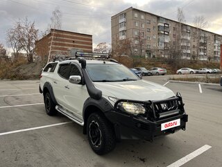 2017 Mitsubishi L200 V, белый, 3200000 рублей, вид 3