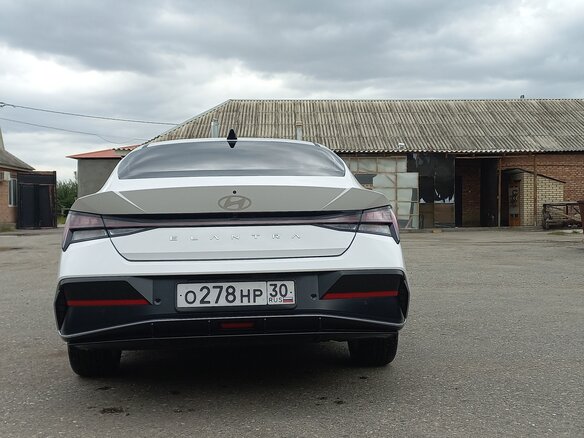2023 Hyundai Elantra VII (CN7), белый, 2150000 рублей - вид 5