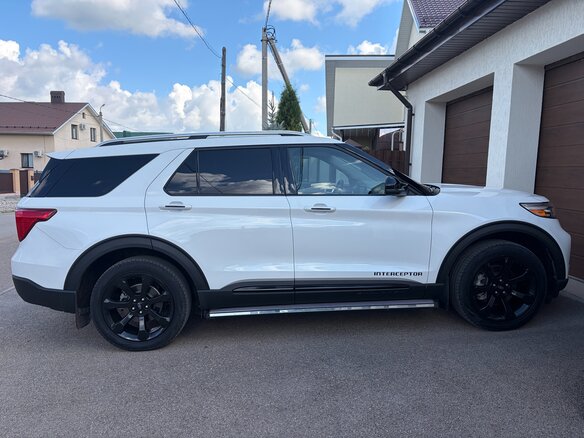 2021 Ford Explorer VI, белый - вид 3