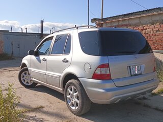 2003 Mercedes-Benz M-Класс 350 I (W163) Рестайлинг, серебристый, 830000 рублей, вид 3