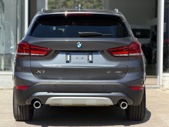 2021 BMW X1 28i xDrive II (F48) Рестайлинг, серый, 2250000 рублей - вид 4