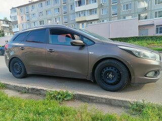 2013 Kia Ceed II, коричневый, 900000 рублей, вид 3