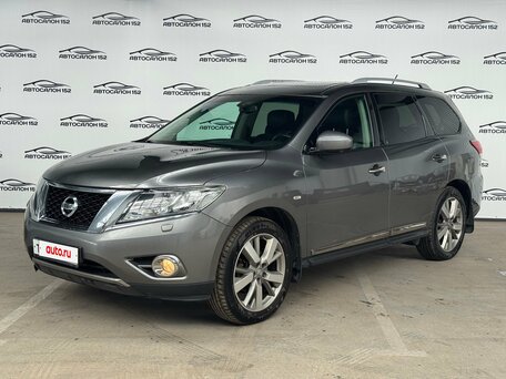 Nissan Pathfinder IV