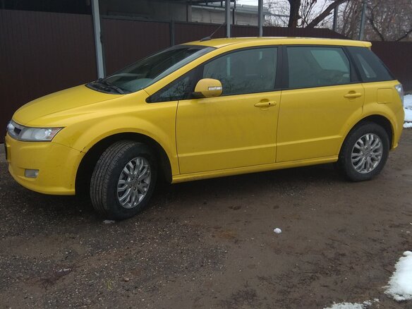 2014 BYD E6, жёлтый, 1850000 рублей - вид 3