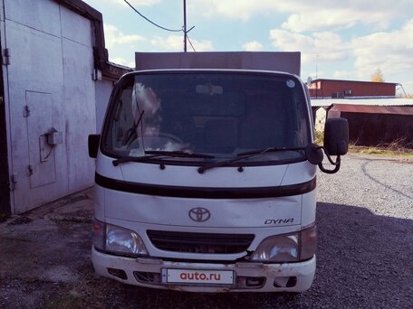 2003 Toyota Dyna, белый, 1600000 рублей, вид 1